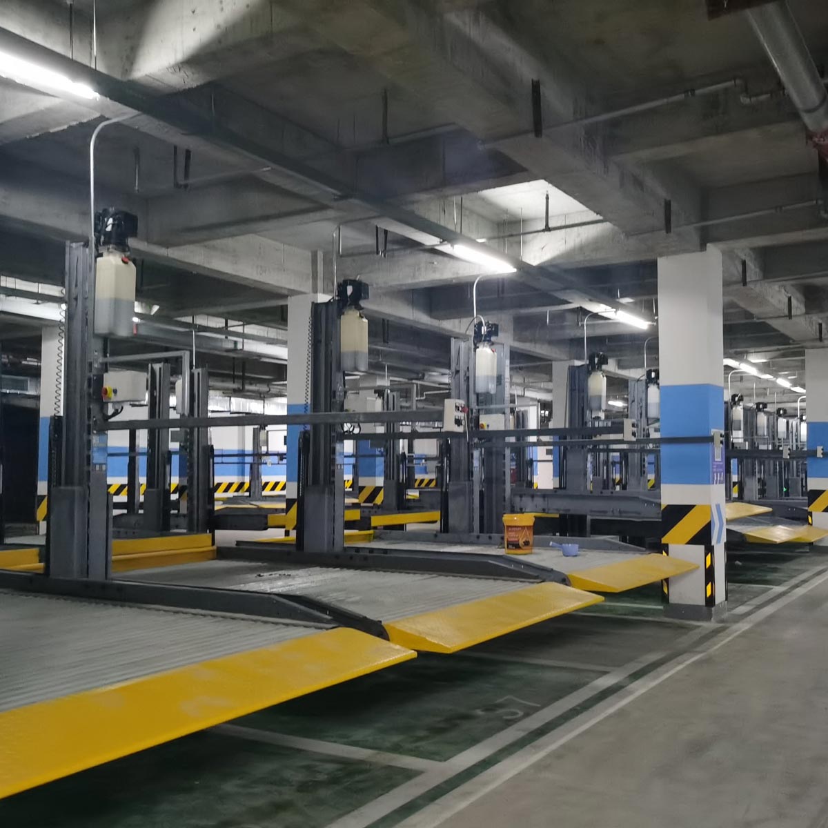 單列式立體停車設備租用.jpg
