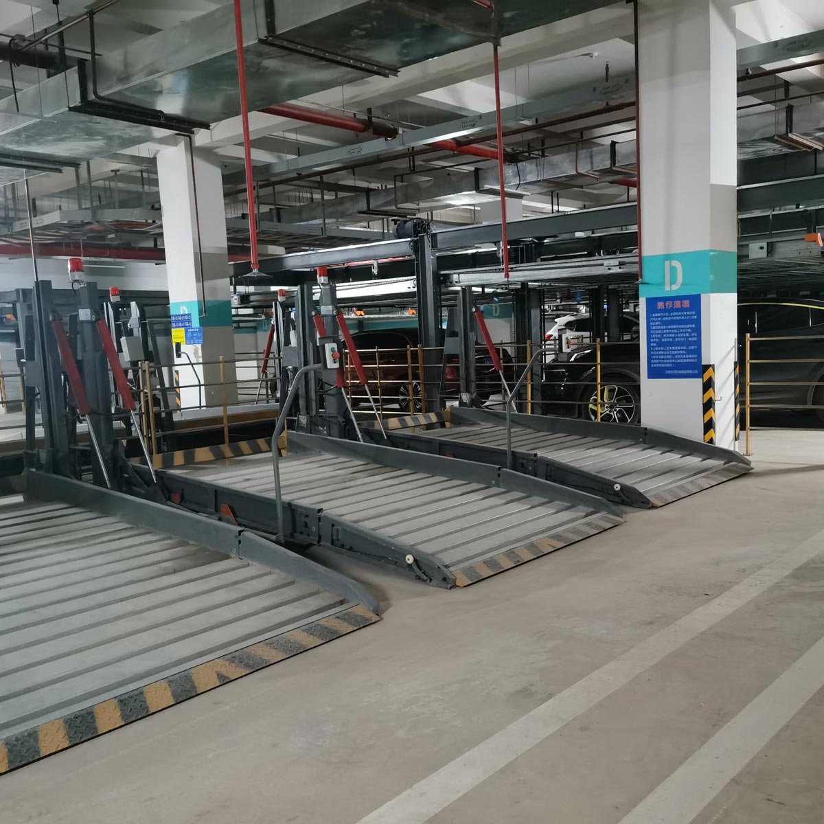 臨澤升降式立體車庫結(jié)構(gòu)簡單操作方便安全可靠
